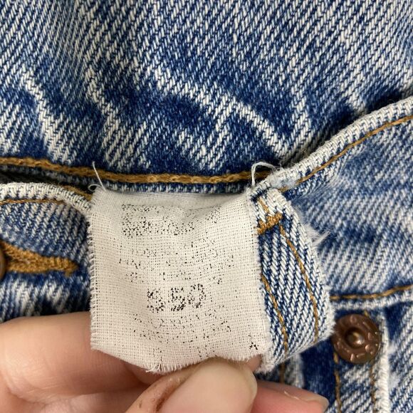 Levis 550 Jeans Womens Light Wash Relaxed Tapered Raw Hem Zip Fly Red Tab Denim - Picture 14 of 15